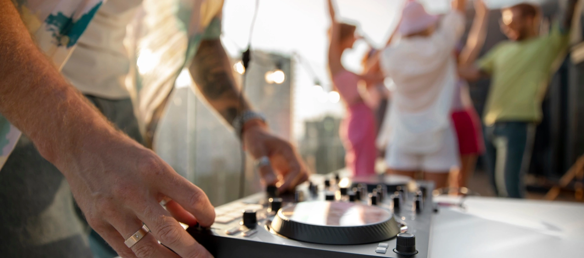Armonizando momentos inolvidables: La importancia de la música en eventos