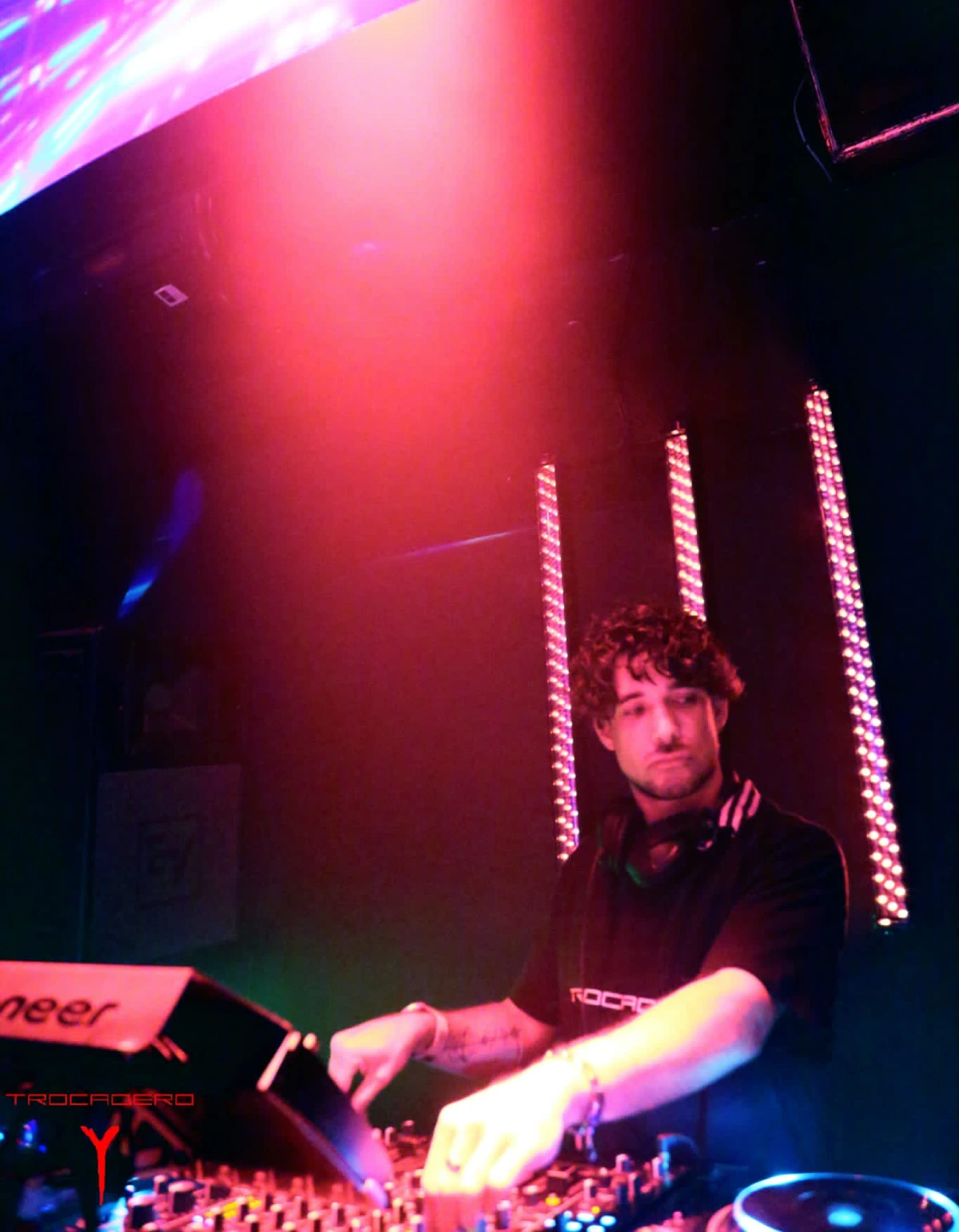 DJ Acovento