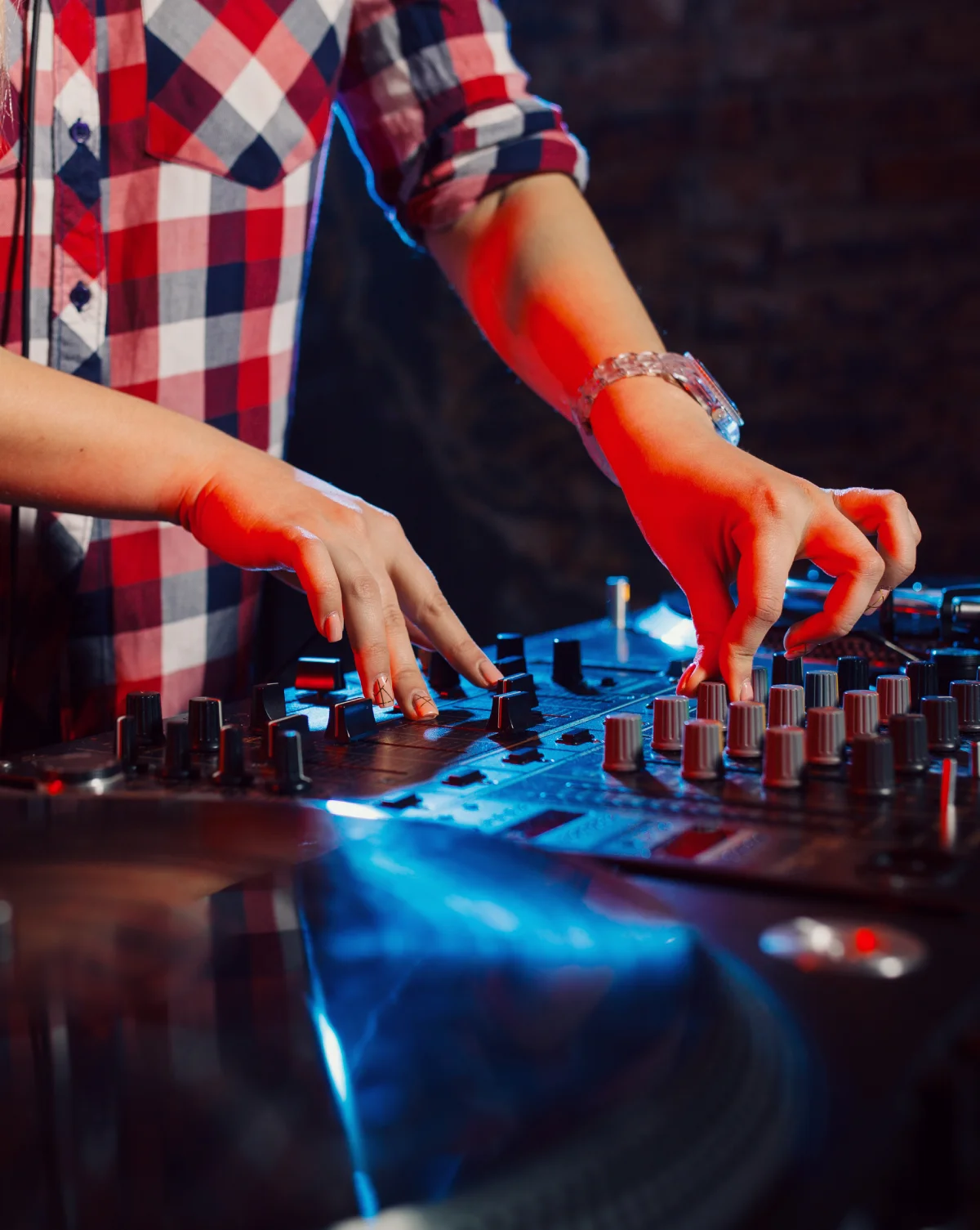 Lo que incluye nuestro servicio de DJ para eventos privados